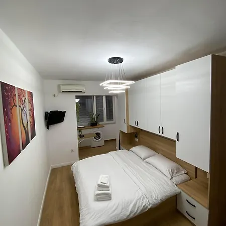 Tirana Apartment * Тирана