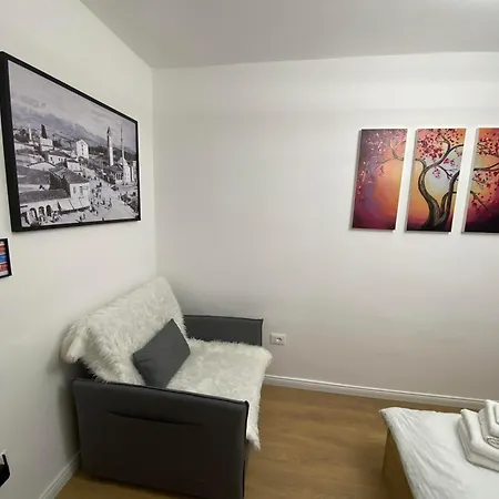 Апартаменты Tirana Apartment