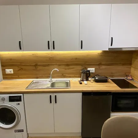 Tirana Apartment Апартаменты *