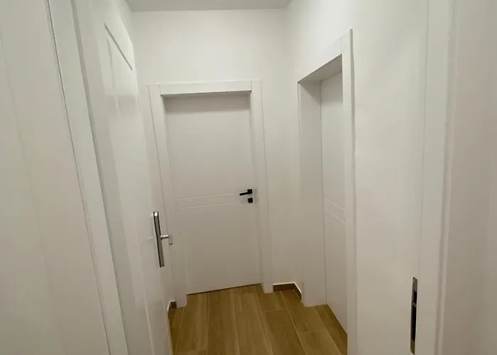 Tirana Apartment شقة تيرانا