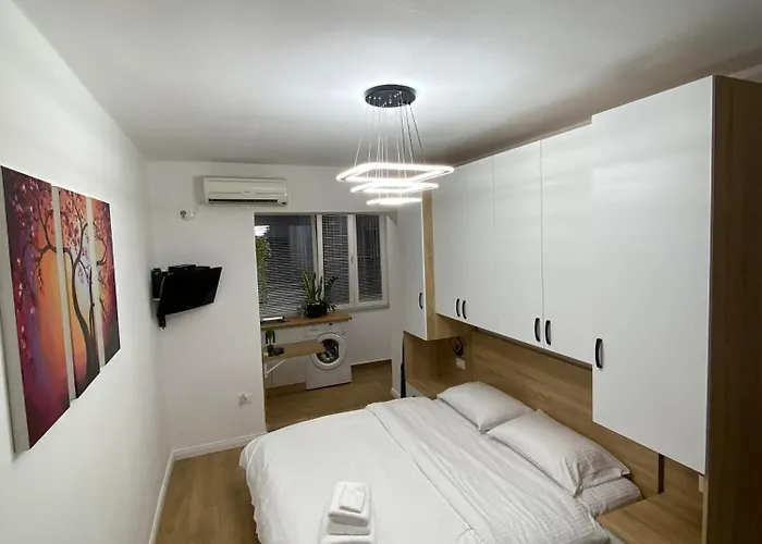 Tirana Apartment * Тирана