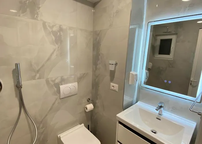 Tirana Apartment * Тирана